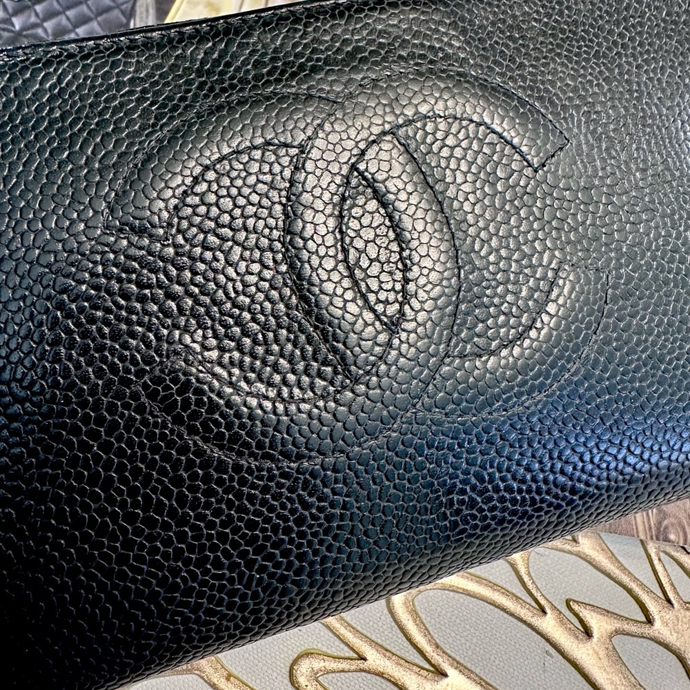 CHANEL Long Zip Wallet Caviar - Picture 2 of 10